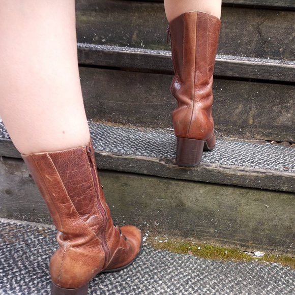 Vintage Naturalizer Brown Lace-Up Boots - Picture 4 of 9